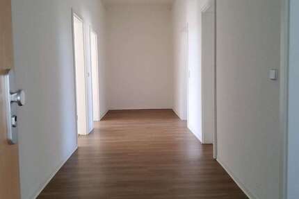 Wohnung Dresden Friedrichstadt - 3 Zimmer, 86 m&sup2;, 748&euro; | Angebot:27516874