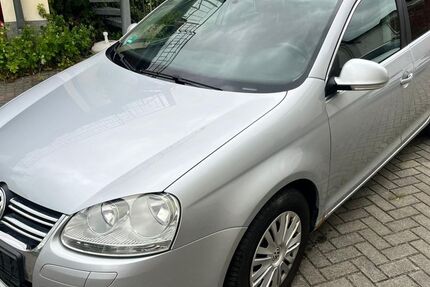 VW Golf 216.000 km 1.490 &euro; Dresden 01139
