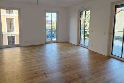 Wohnung Dresden Prohlis - 3 Zimmer, 75 m&sup2;, 1.340&euro; | Angebot:27021400