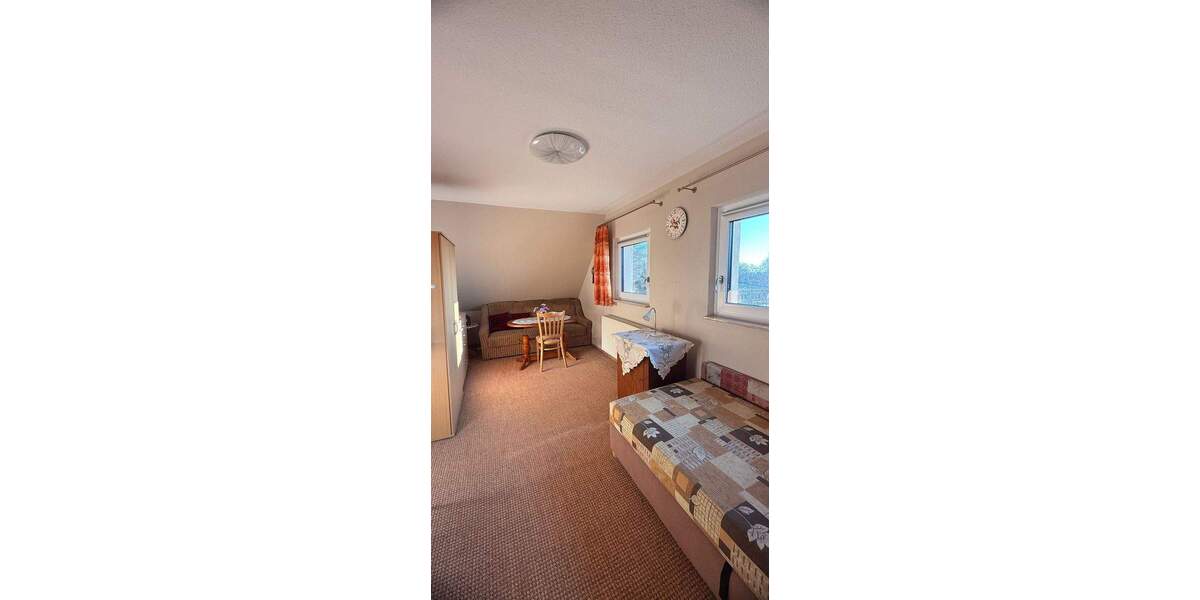 Gepflegtes Zweifamilienhaus mit großem Garten und Pool in Radebeul-Naundorf 7 zimmer