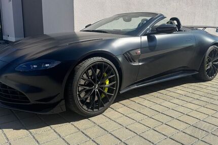 Aston Martin V8 Vantage