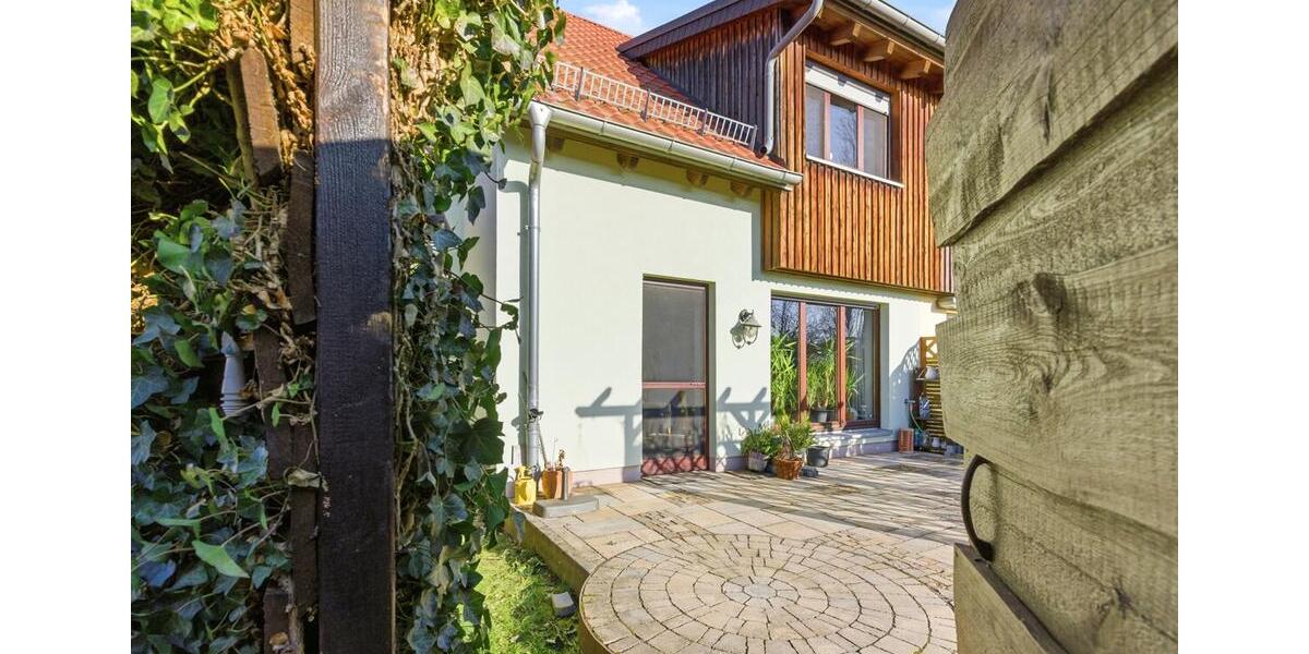 Familienfreundliches Reihenendhaus mit Garten zur Miete in Radebeul-Naundorf! 5 zimmer