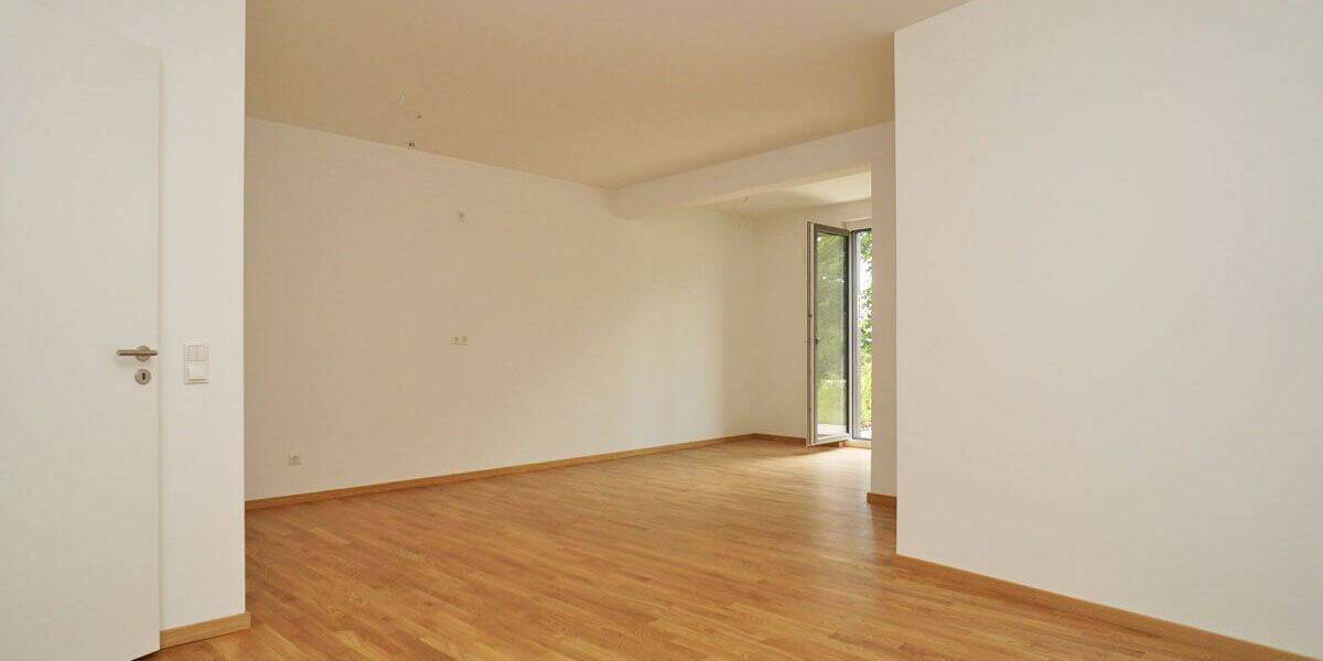 Etagenwohnung Dresden Naußlitz - 3 Zimmer, 81 m&sup2;, 1.215&euro; | Angebot:25821097