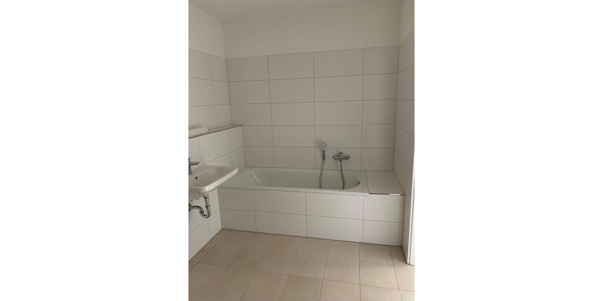 Dachgeschoßwohnung Radeberg - 3 Zimmer, 77 m&sup2;, 840&euro; | Angebot:25428669