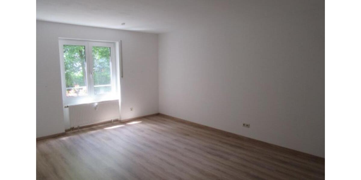 Hochparterre Dresden Schönfeld-Weißig - 1 Zimmer, 35 m&sup2;, 338&euro; | Angebot:25363713