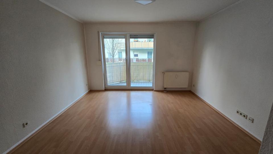 Erdgeschoßwohnung Pirna - 3 Zimmer, 74 m&sup2;, 600&euro; | Angebot:26384045