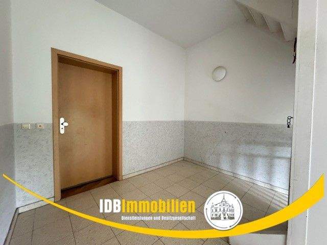 Etagenwohnung Freital Deuben - 4 Zimmer, 121 m&sup2;, 1.100&euro; | Angebot:24157651