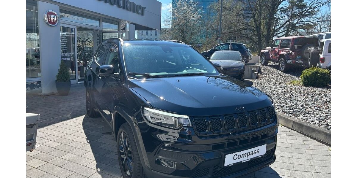 Jeep Compass 23.312 km 24.990 &euro; Dresden 01109