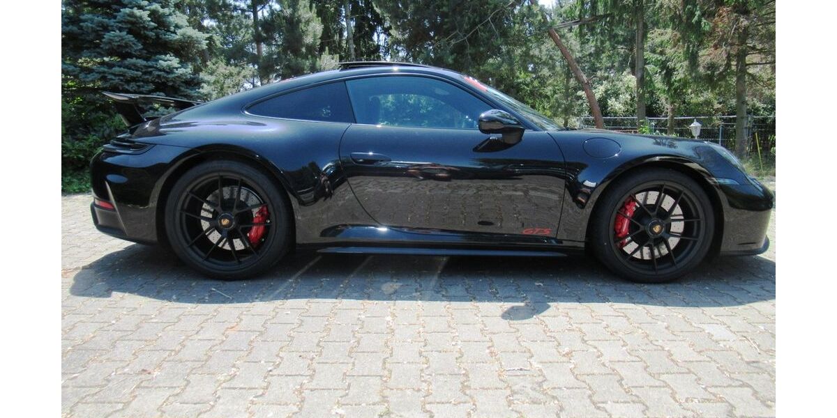 Porsche 992 12.048 km 186.992 &euro; Gröbern bei Meissen 01689