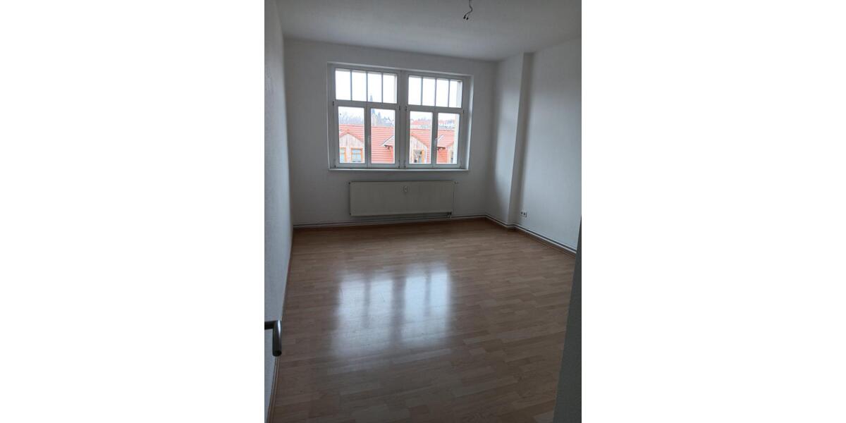 Etagenwohnung Freital - 4 Zimmer, 114 m&sup2;, 860&euro; | Angebot:25148230