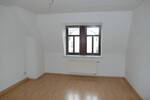 Gemütliche 2-Zimmer-DachWohnung mit Laminatboden, separater Küche & Bad mit Dusche
