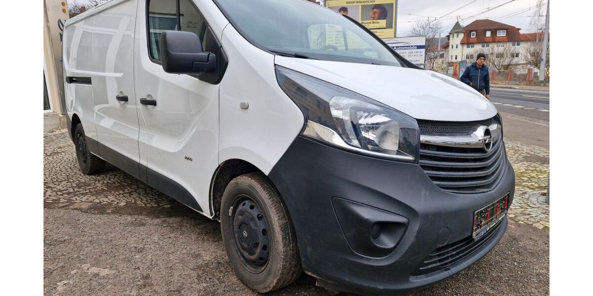 Opel Vivaro 86.974 km 9.700 &euro; Dresden 01239