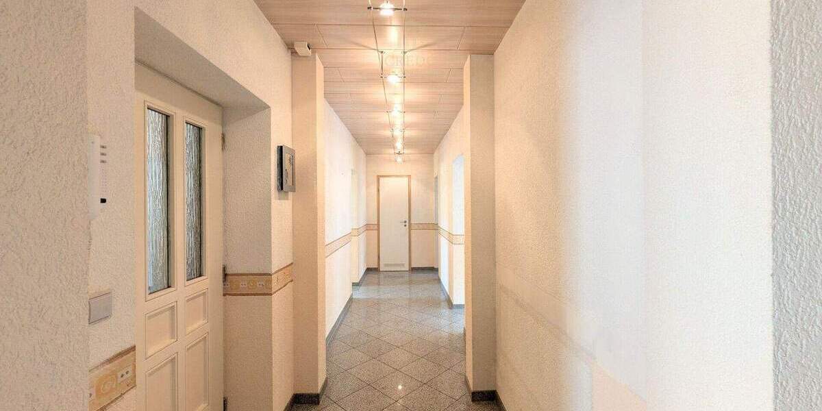 Etagenwohnung Meißen - 5 Zimmer, 153 m&sup2;, 269.000&euro; | Angebot:25734752