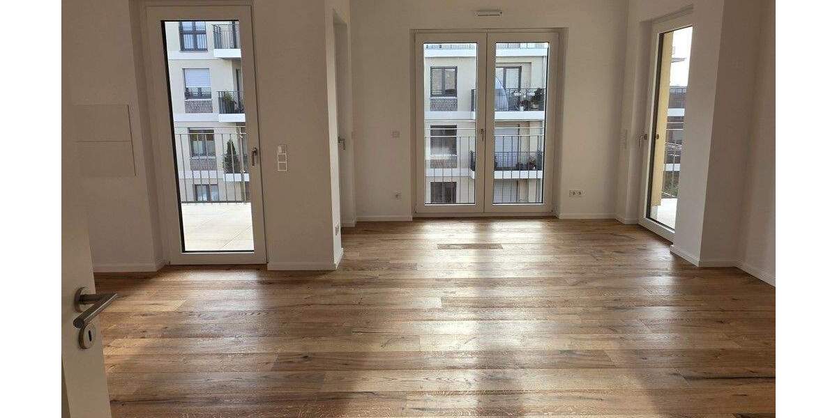 Barrierefreie Dachwohnung mit 2 Balkonen an der Elbe in beliebter HafenCity! Erstbezug! 3 zimmer