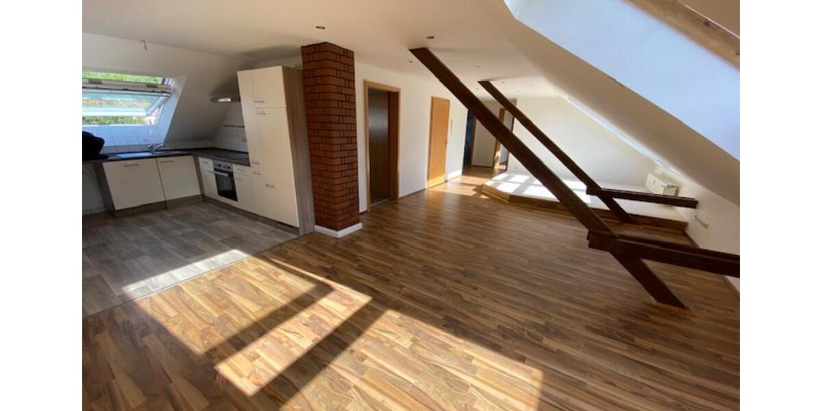 Dachgeschoßwohnung Meißen - 3 Zimmer, 75 m&sup2;, 560&euro; | Angebot:25359833