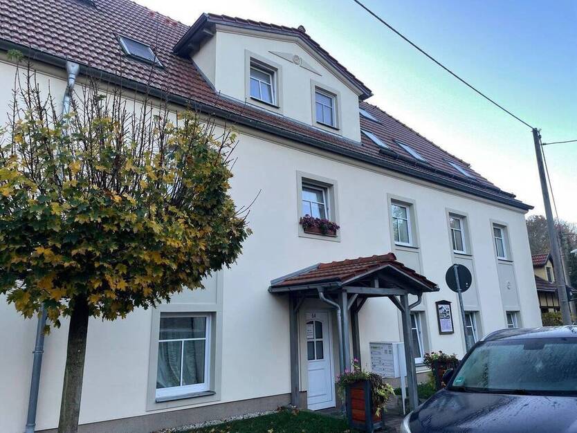 *gemütliche 2-RaumWohnung in historischem Altbau im Dorfkern von Liegau-Augustusbad*