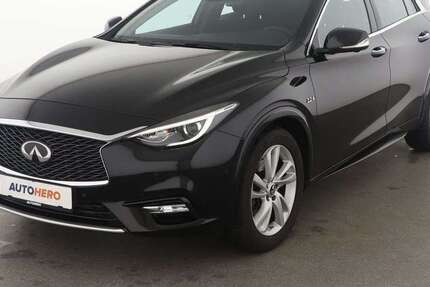 INFINITI Q30 38.011 km 16.950 € Dresden 01187
