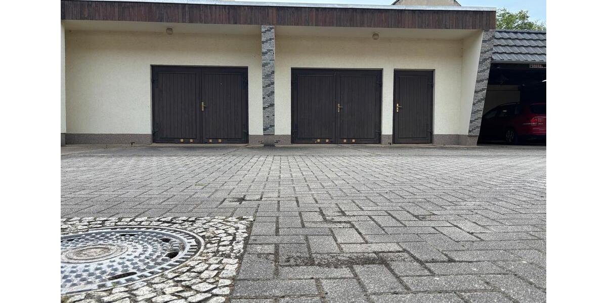 Einfamilienhaus Ebersbach - 7 Zimmer, 488 m&sup2;, 198.000&euro; | Angebot:26820127