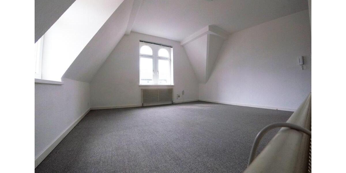 Dachgeschoßwohnung Dresden Cotta - 1 Zimmer, 18 m&sup2;, 400&euro; | Angebot:25882704