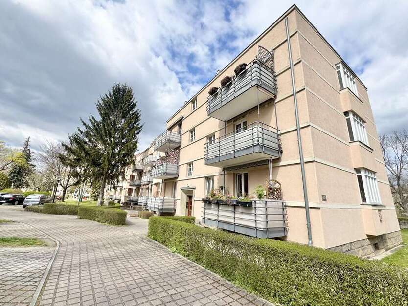 Wohnung zum Kaufen in Dresden 181.990 € 76.94 m²