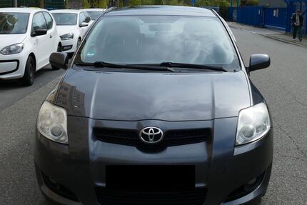 Toyota Auris 173.990 km 3.500 &euro; Dresden 01159