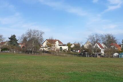 Großes Grundstück mit Mehrfamilienhaus zimmer