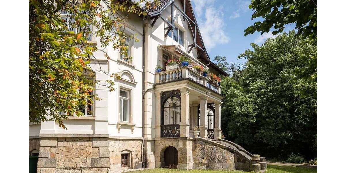Etagenwohnung Radebeul - 5 Zimmer, 208 m&sup2;, 2.145&euro; | Angebot:27000250