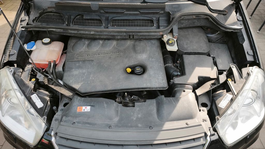 Ford C-Max 158.778 km 2.850 &euro; Niederau 01689