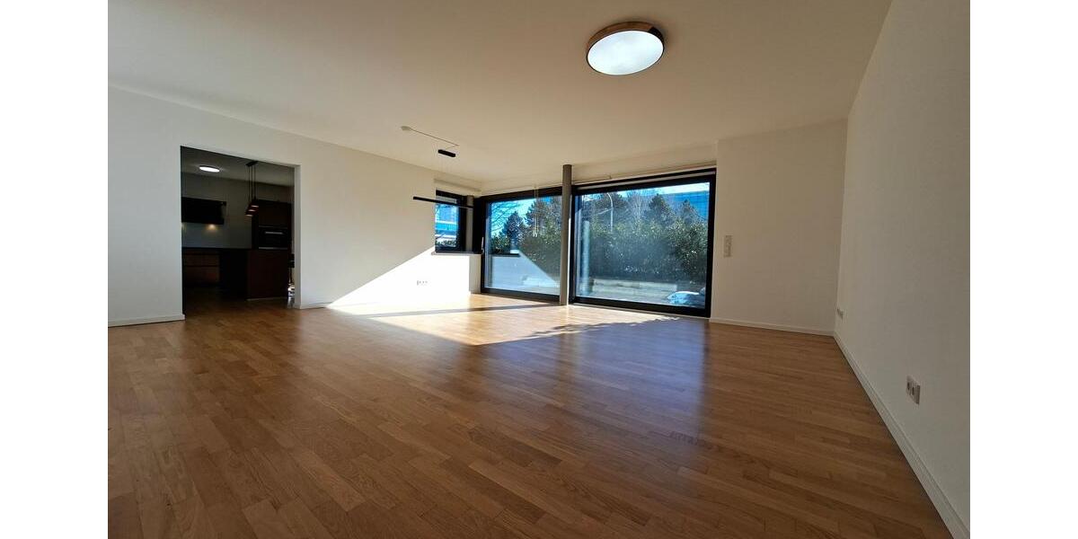 Etagenwohnung Dresden Plauen - 4 Zimmer, 165 m&sup2;, 2.235&euro; | Angebot:25054412