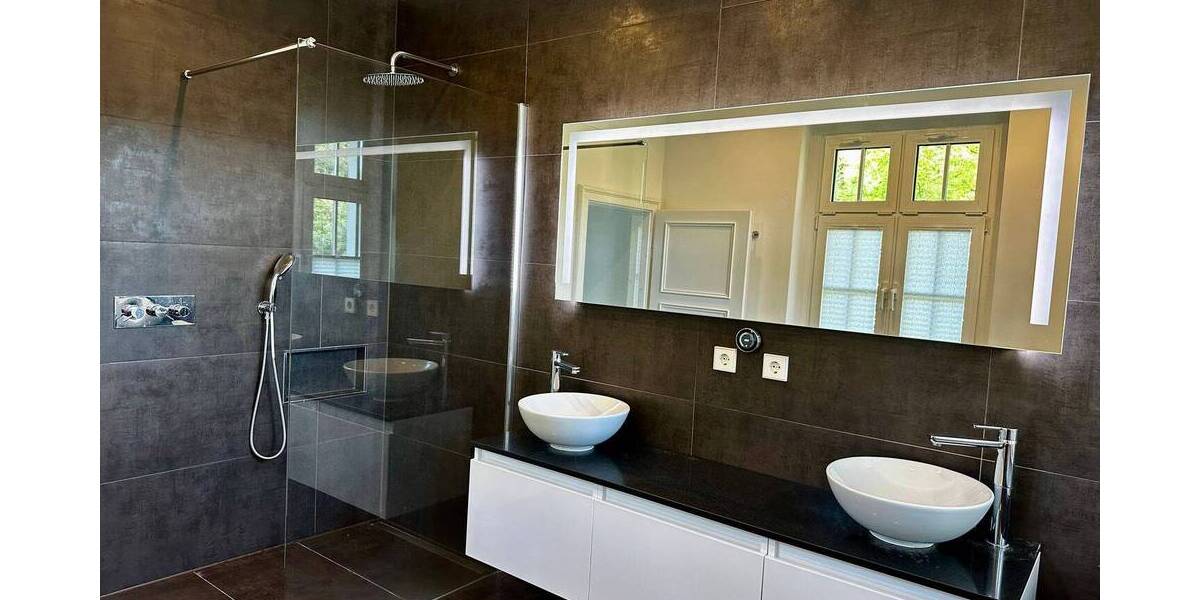 Etagenwohnung Dresden Radeberger Vorstadt - 8 Zimmer, 320 m&sup2;, 1.320.000&euro; | Angebot:26686246
