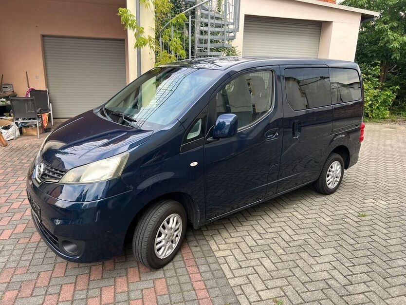 NV200