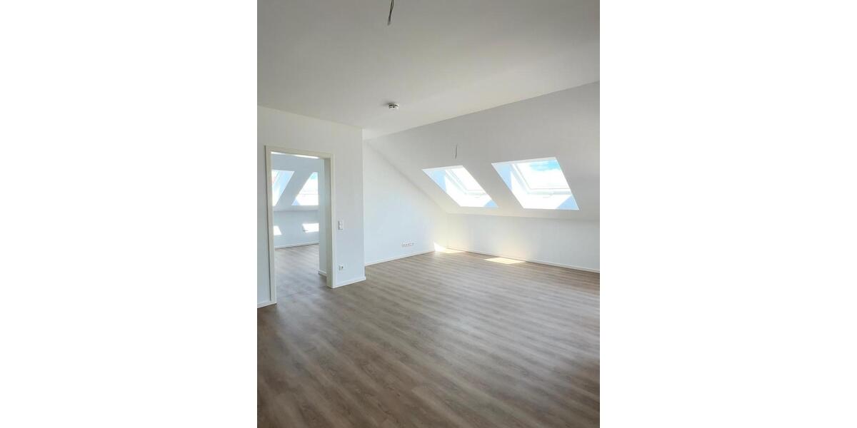 Dachgeschoßwohnung Heidenau - 4 Zimmer, 109 m&sup2;, 1.303&euro; | Angebot:24585580