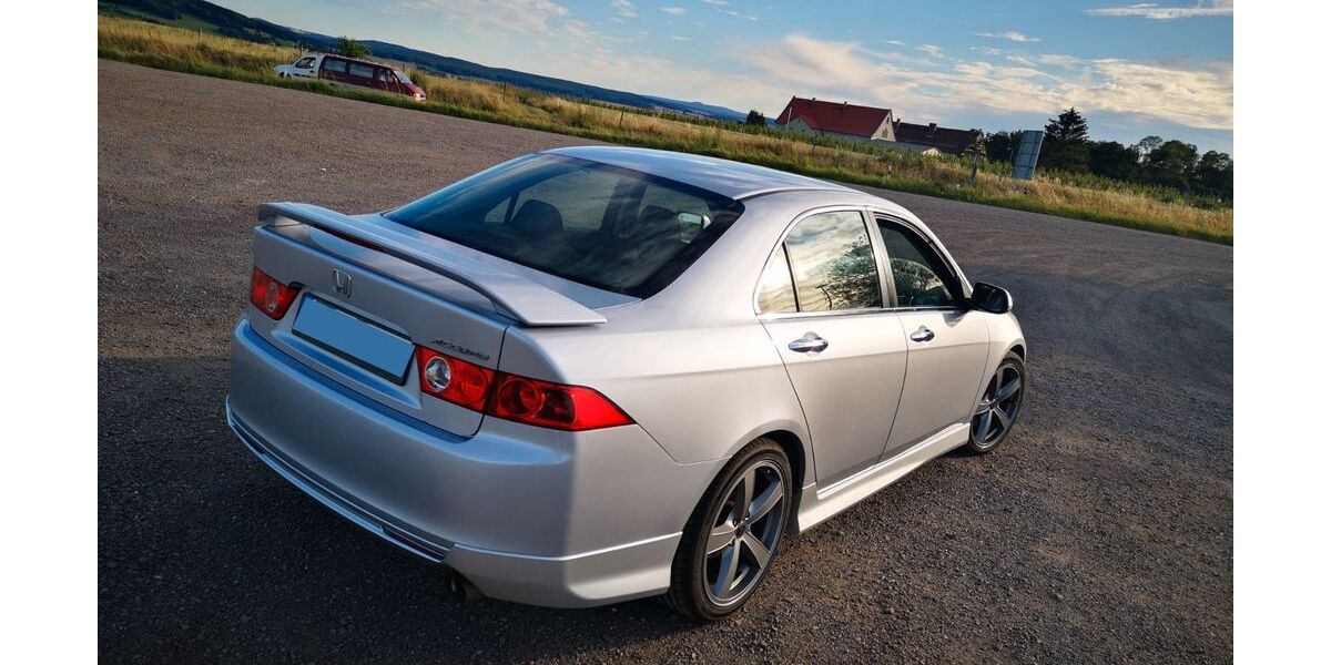 Honda Accord 261.172 km 3.599 &euro; Pirna 01796