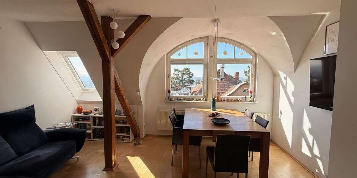 Etagenwohnung Dresden Loschwitz - 3 Zimmer, 94 m&sup2;, 1.400&euro; | Angebot:25378192