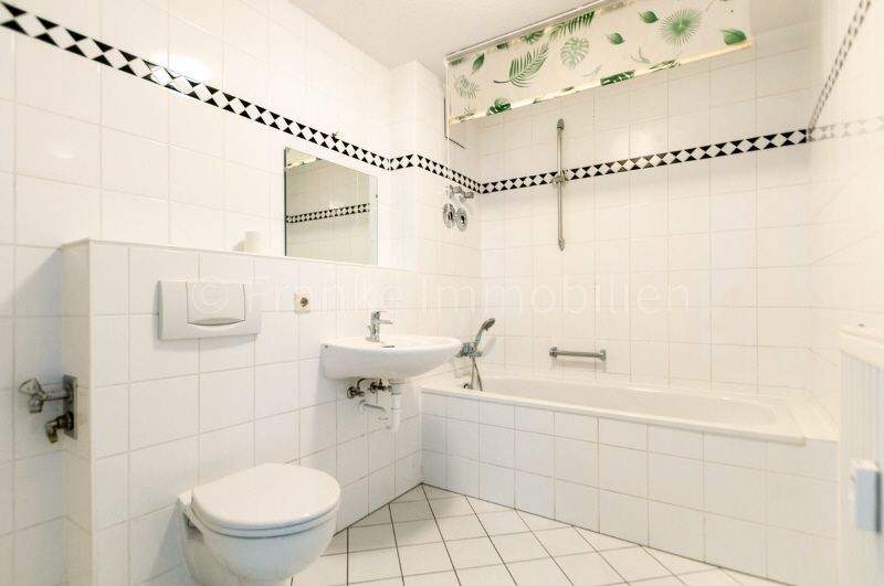 Etagenwohnung Dresden Gruna - 3 Zimmer, 77 m&sup2;, 290.000&euro; | Angebot:25877271