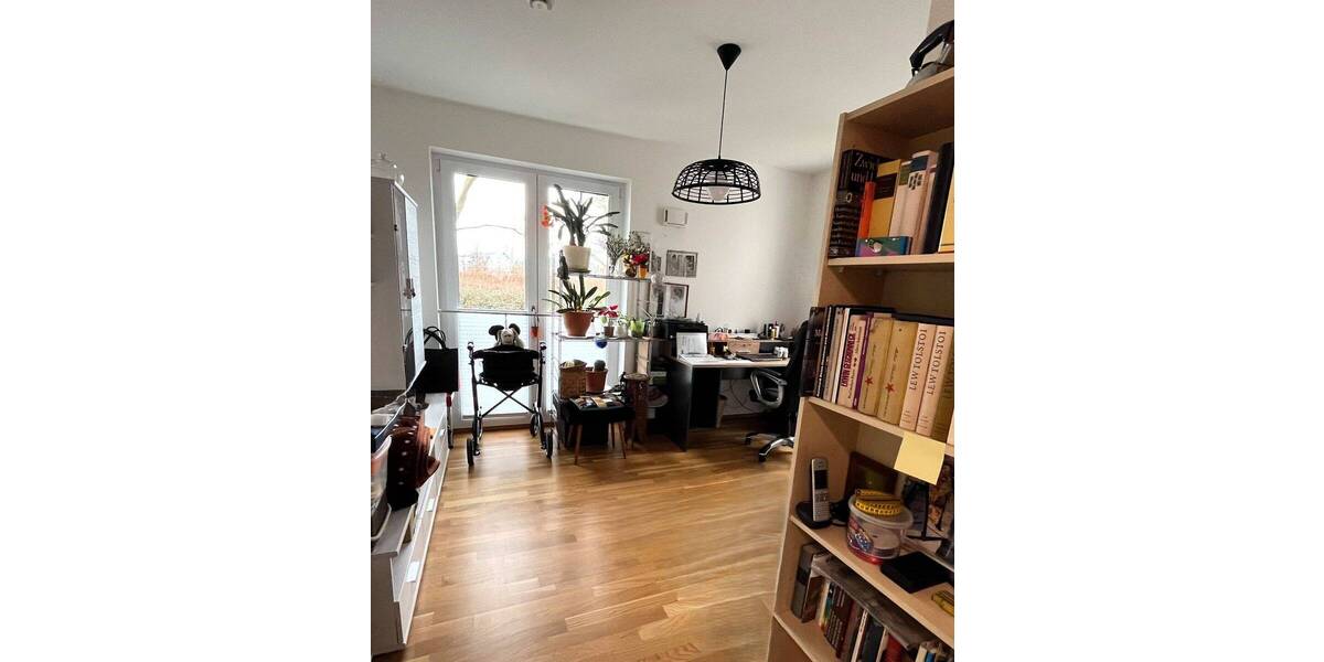 Etagenwohnung Dresden Äußere Neustadt - 3 Zimmer, 96 m&sup2;, 1.400&euro; | Angebot:26307473