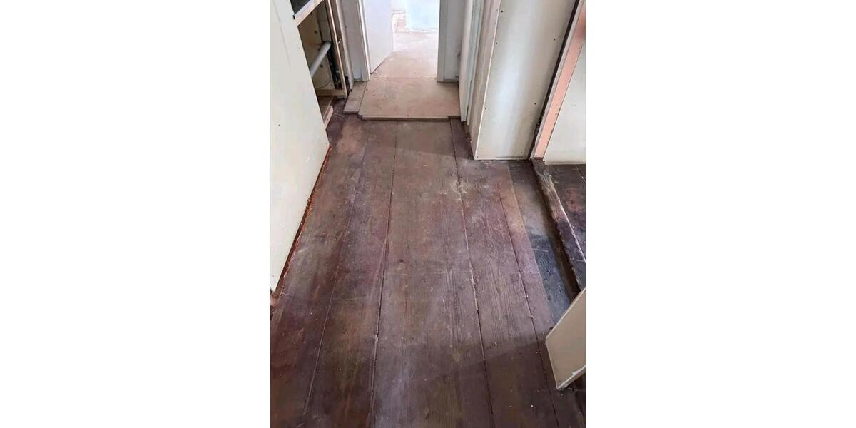 Einfamilienhaus Dorfhain - 8 Zimmer, 180 m&sup2;, 128.000&euro; | Angebot:27445521