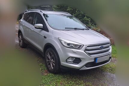 Ford Kuga 83.000 km 13.000 € Bad Gottleuba 01816