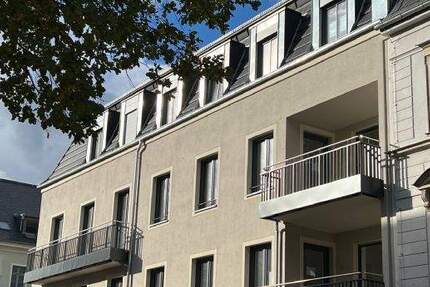 * Rarität - lichtdurchflutete und großzügig durchdachte 4 - RaumWohnung mit Einbauküche und Dachterrasse*