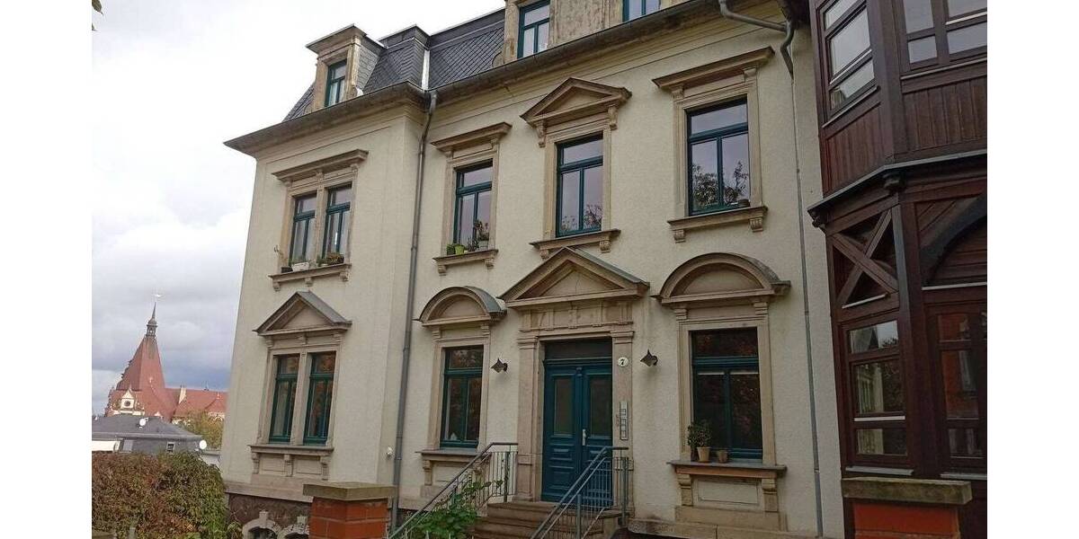 Niedliche Dachgeschosswohnung mit schönen Holzbalken und Blick über Dresden 1 zimmer