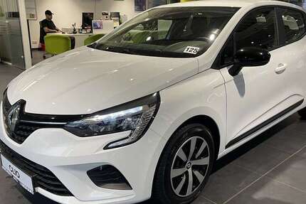 Renault Clio 40.418 km 11.990 € Dresden 01139