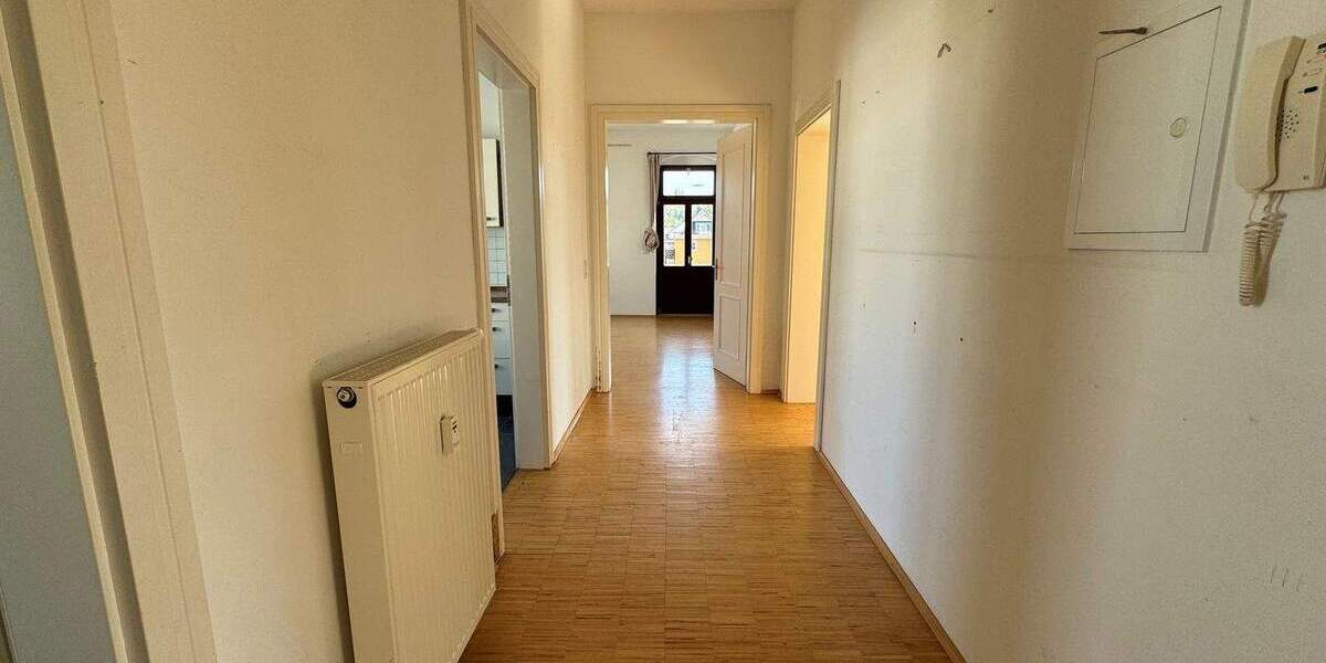 Etagenwohnung Radebeul Kötzschenbroda - 4 Zimmer, 103 m&sup2;, 1.196&euro; | Angebot:25734810