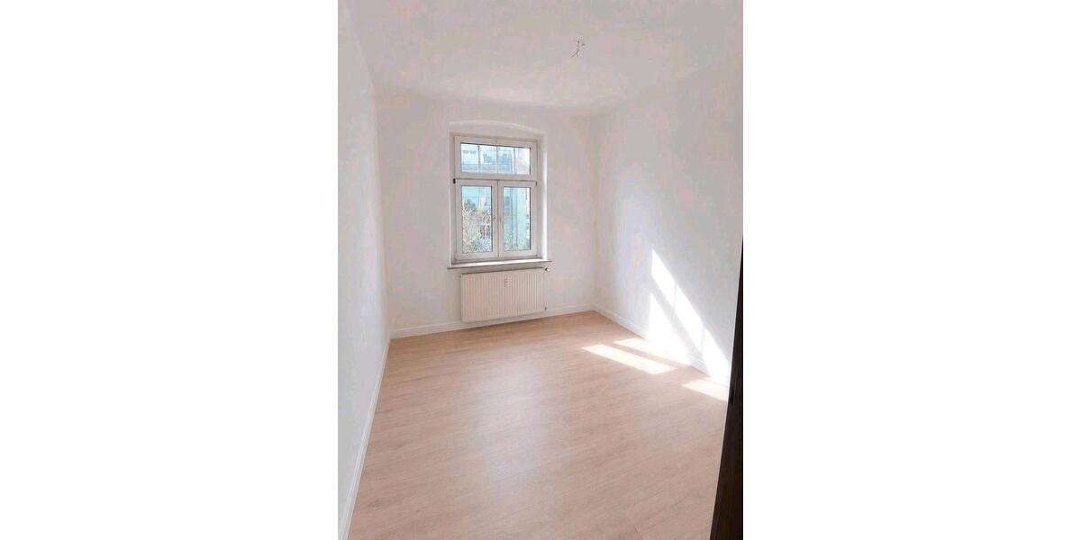 Etagenwohnung Großröhrsdorf - 4.5 Zimmer, 96 m&sup2;, 892&euro; | Angebot:26465301
