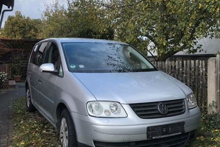 VW Touran 210.000 km 1.100 &euro; Dresden 01108
