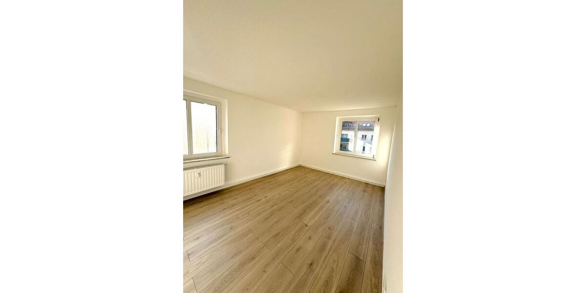 Etagenwohnung Dresden Prohlis - 2 Zimmer, 58 m&sup2;, 799&euro; | Angebot:26058032