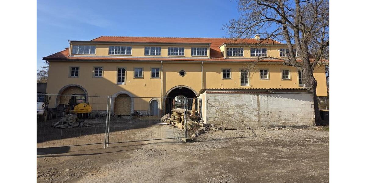 Dachgeschoßwohnung Pirna - 4 Zimmer, 129 m&sup2;, 1.488&euro; | Angebot:25422972