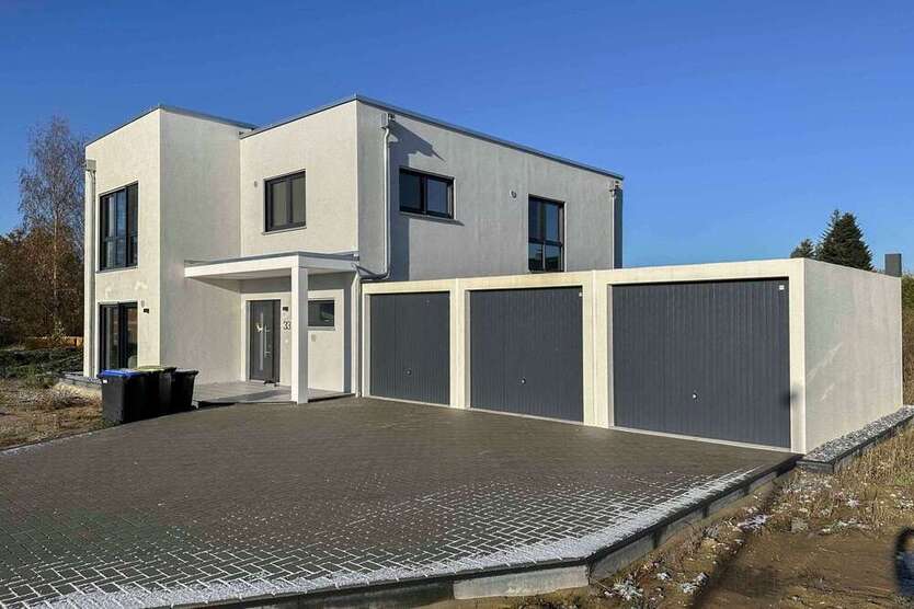 Haus zum Kaufen in Burkau 995.000 € 195.25 m²