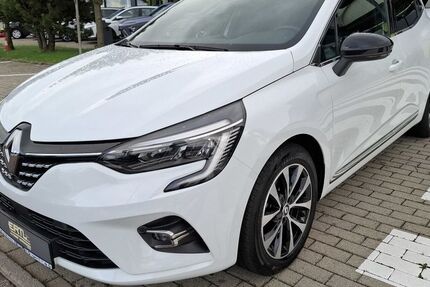 Renault Clio 27.805 km 14.980 &euro; Dresden-Altfranken 01156