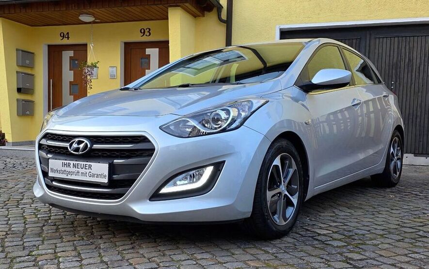 i30