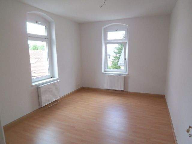 großzügig ,helle 4-Zimmerwohnung in ruhiger Nebenstraße zu vermieten 4 zimmer